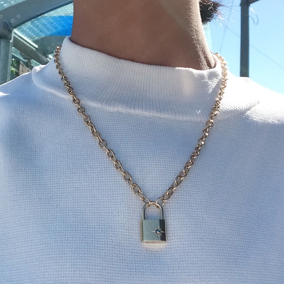 Padlock Star Pendant 18K Gold Plated Necklace - Picture 11 of 11